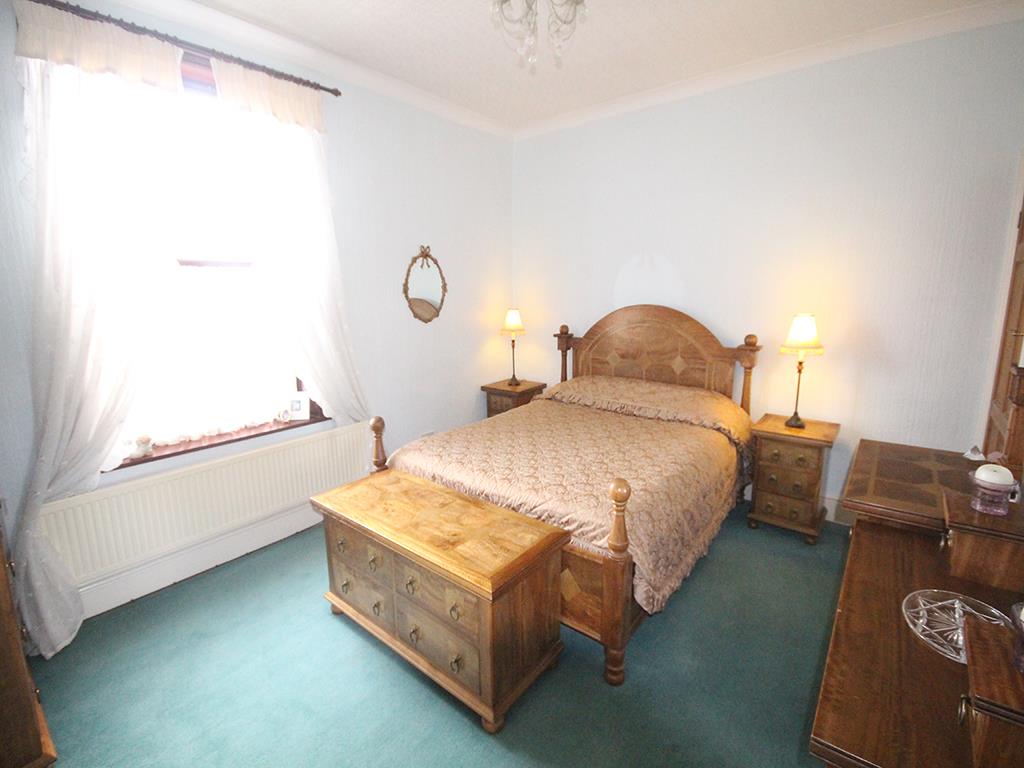 3 bedroom end terrace house For Sale in Barnoldswick - IMG_2076.jpg